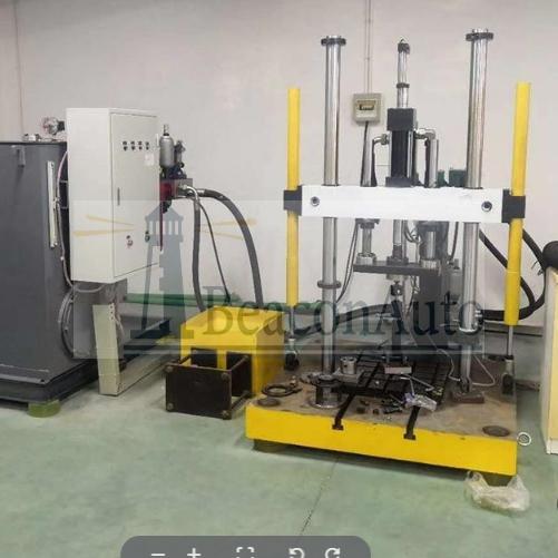 波紋管大振幅拉壓疲勞試驗(yàn)機(jī)